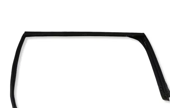 Volvo V70 Rubber seal rear door window/glass 17000