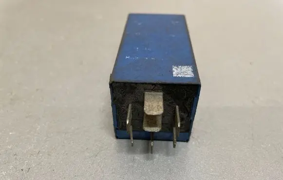 BMW 5 E39 Other relay 1383417