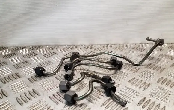 Ford Mondeo MK V Fuel injector supply line/pipe 