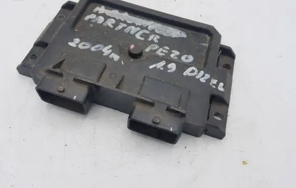 Citroen Berlingo Engine control unit/module 80998C R04080036C