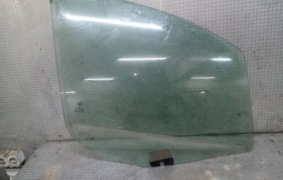 Fiat Idea Front door window glass four-door