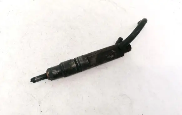 Audi A6 S6 C4 4A Fuel injector 046130201B