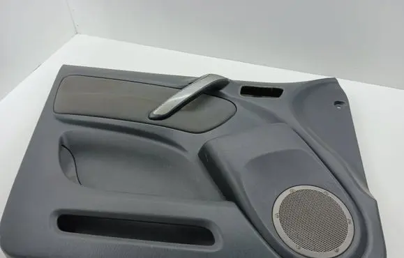 Toyota RAV 4 (XA20) Front door card panel trim 57778X1B02