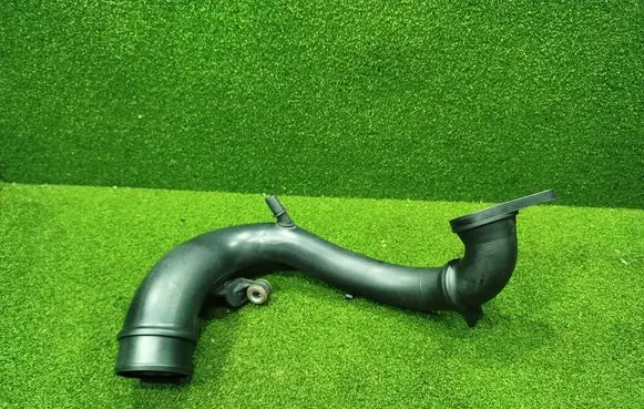 Intercooler hose/pipe