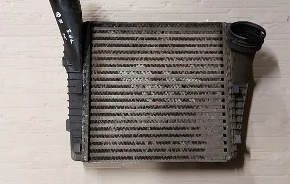 Audi Q7 4L Intercooler radiator 7L6145803C