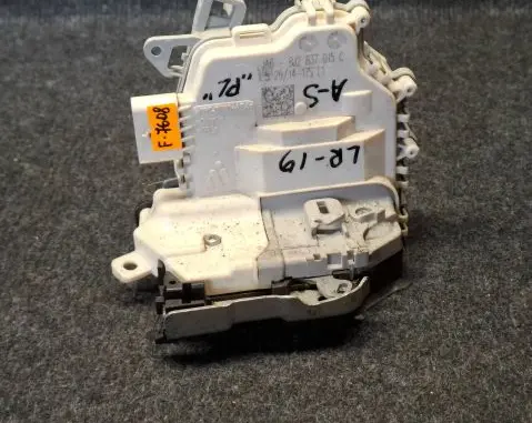 Audi A5 8T 8F Front door lock 8J2837015C
