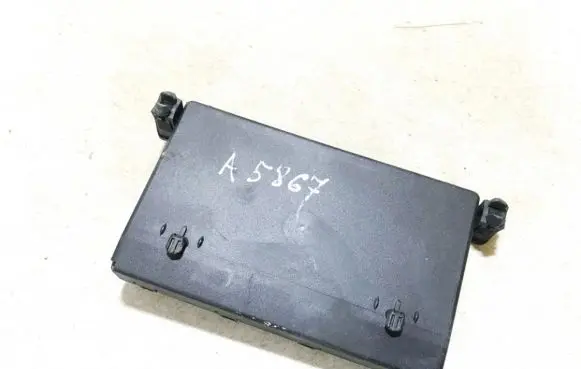 Mercedes-Benz C W203 Door control unit/module 2038201585 351321