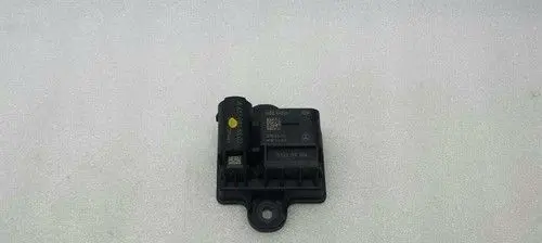 Mercedes-Benz E W212 Glow plug pre-heat relay A6519005502