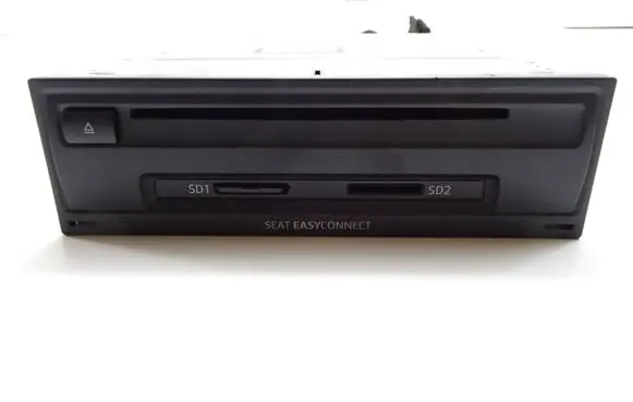 Seat Leon (5F) Radio/CD/DVD/GPS head unit 5F0035858 FA0390016A
