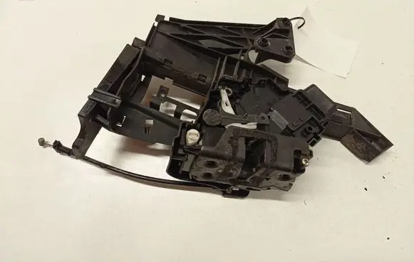 Ford Focus C-MAX Rear door lock 3M51R26 E521F