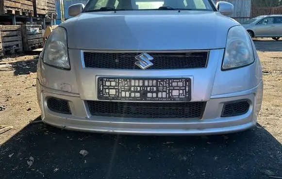 Suzuki Swift I Front bumper 