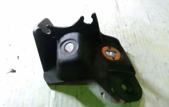 Opel Corsa D ABS pump bracket 13215999 329510614