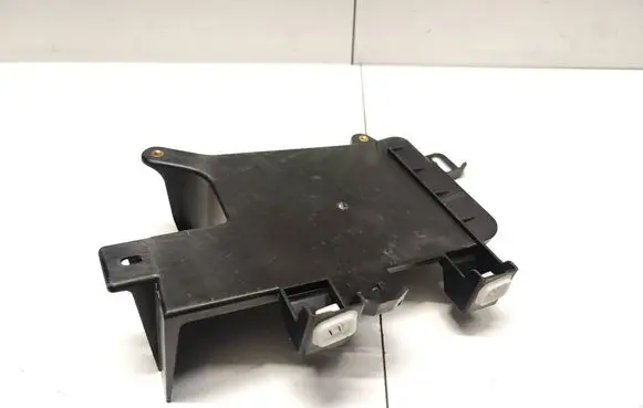 Other engine bay part