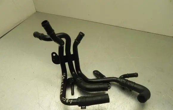Volkswagen Golf VII Engine coolant pipe/hose 04L121064AC VD10088