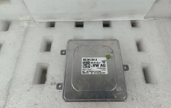 Porsche Macan (95B) LED ballast control module 95C941591A