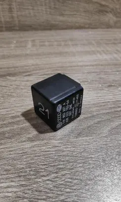Volkswagen Golf III Other relay 191953227A 4DB00375064