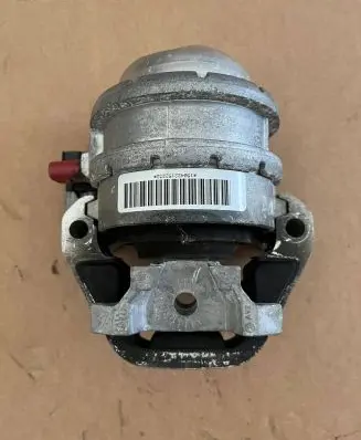 Audi A8 S8 D4 4H Engine mount bracket 4H0199255AA