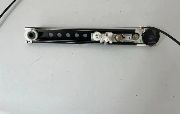 Mercedes-Benz S W221 Seat belt adjustment rail 
