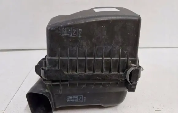 Toyota Matrix (E140) Air filter 