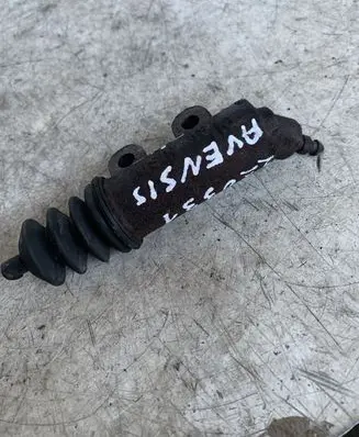 Toyota Avensis T250 Clutch master cylinder
