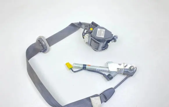 Honda CR-V Front seatbelt 608200000A 60079717B A81450SWWE0B