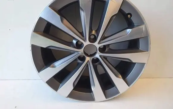Seat Ibiza V (KJ) R17 alloy rim 6P0601025C