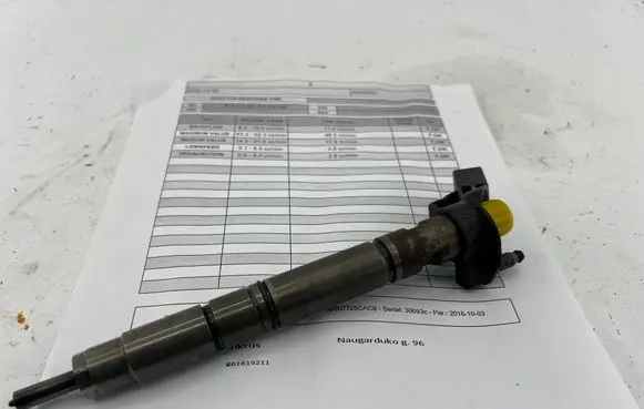 Fuel injector
