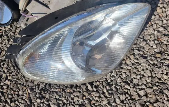 Citroen Xsara Picasso Headlight/headlamp 20A033B