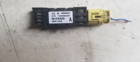 Nissan Primera Airbag deployment crash/impact sensor 98830AV600