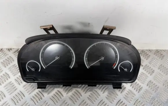 BMW 5 F10 F11 Speedometer (instrument cluster) 0263715184 173884 9342804