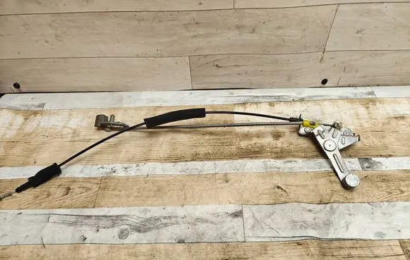 Mazda 5 Sliding door cable line 