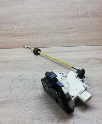 Audi A6 S6 C6 4F Rear door lock 4F0839016A
