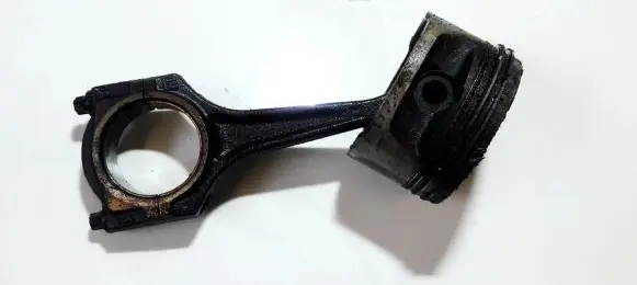 Opel Astra G Piston with connecting rod