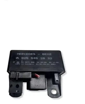 Mercedes-Benz Vaneo W414 Glow plug pre-heat relay 0255452832