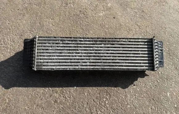 BMW 5 GT F07 Coolant radiator 7805629 R7368003