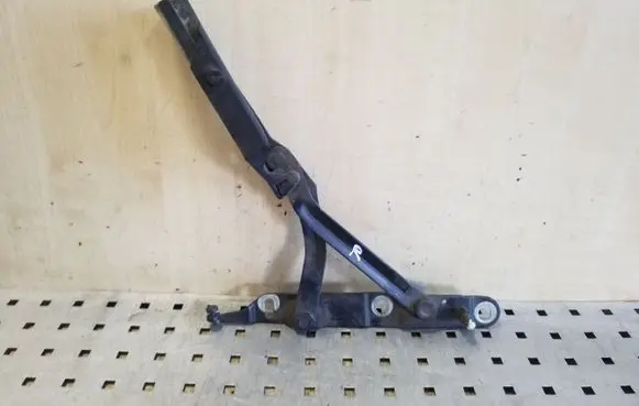Audi 80 90 S2 B4 Tailgate/trunk/boot hinge 8A5827302
