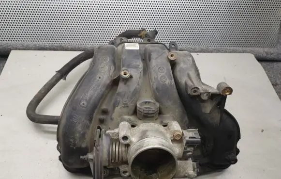 Chevrolet Cavalier Intake manifold 24467211