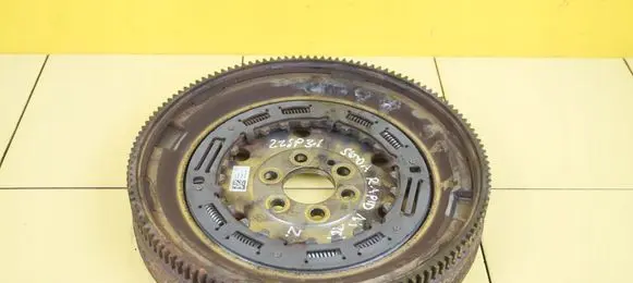 Skoda Rapid (NH) Flywheel 04B105266C CUS