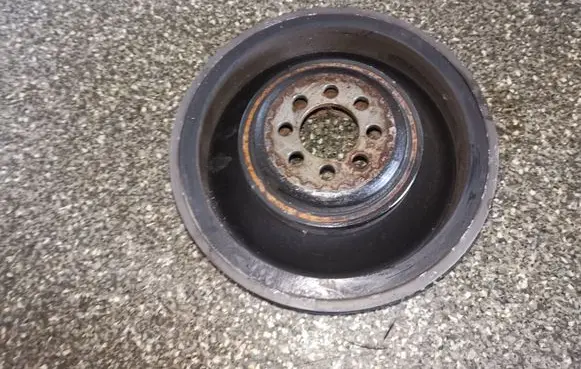 Audi A6 Allroad C5 Crankshaft pulley 
