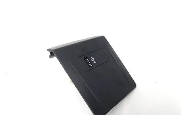 BMW 2 F45 USB socket connector 9284253 1303038