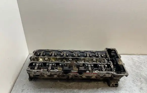 BMW 5 E60 E61 Engine head 758824701 09092301304 7588247