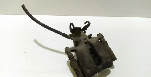 Opel Insignia A Rear brake caliper