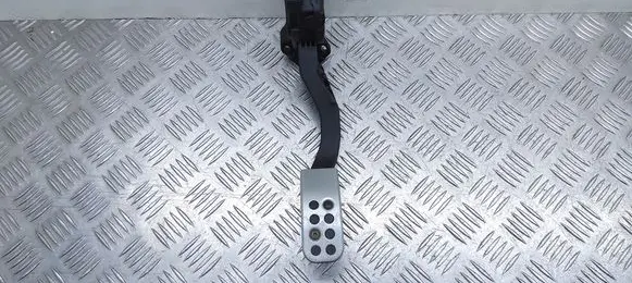 Peugeot RCZ Accelerator throttle pedal 9687348480