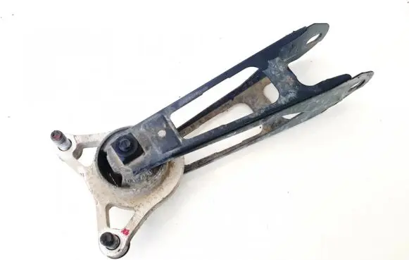 Volvo C70 Engine mount bracket 8631159