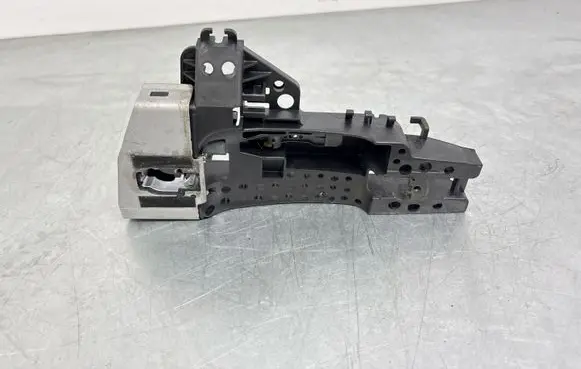 Audi A6 S6 C7 4G Front door exterior handle/bracket 4H1837885