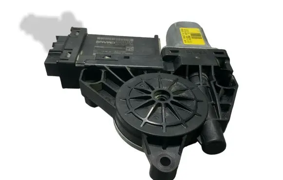 Volvo XC40 Rear door window regulator motor 32283266