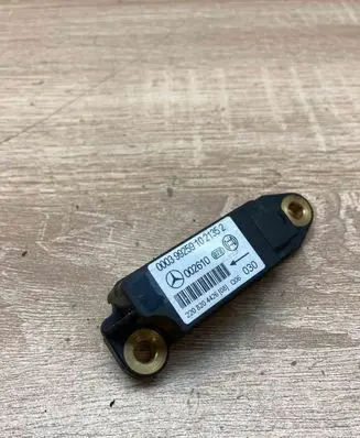 Mercedes-Benz S W220 Airbag deployment crash/impact sensor 2208204426