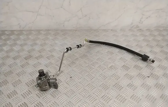 BMW 5 GT F07 Fuel injection high pressure pump 7610761