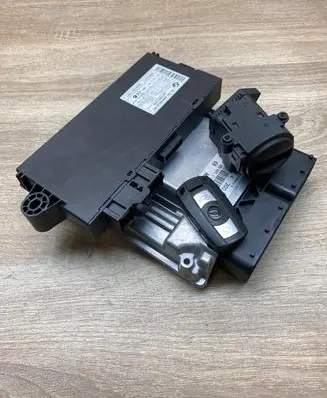BMW 5 E60 E61 Engine ECU kit and lock set 7803369 6943822 6954722