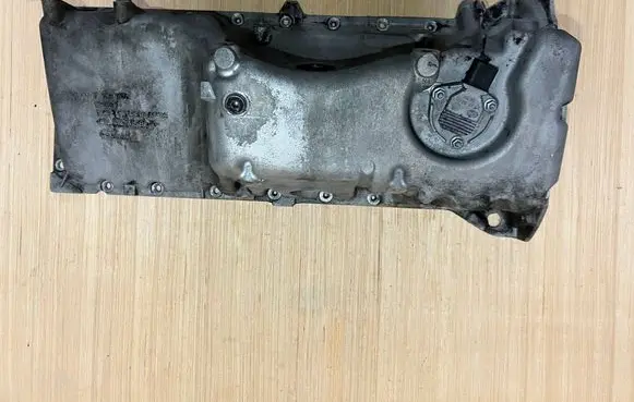BMW 5 E60 E61 Oil sump 7793070 7793076 153597